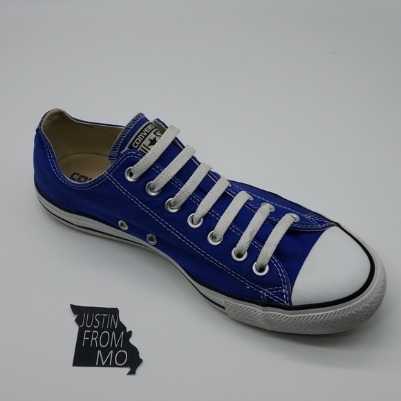 chucks blue
